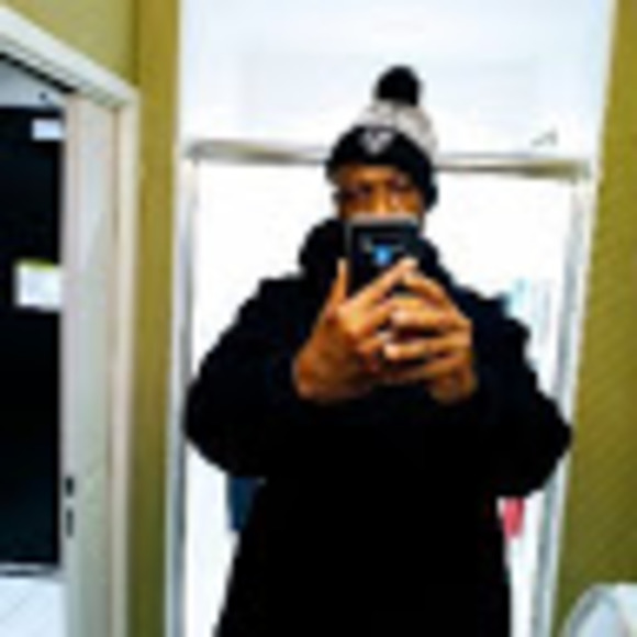 Meet your Posher, Ernest - Picture 1 of 1